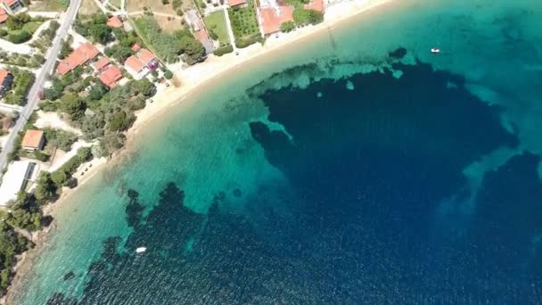 Luftaufnahme Über Den Strand Von Agia Paraskevi Süden Der Insel — Stockvideo