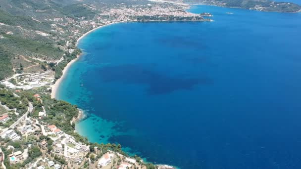 南Skathos島 Sporades Magnisia ギリシャのAgia Paraskeviビーチの空の景色 — ストック動画