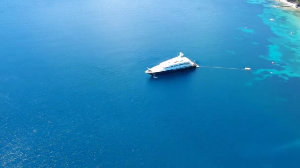 Vista Aérea Cima Para Baixo Luxuoso Super Iate Mar Egeu — Vídeo de Stock