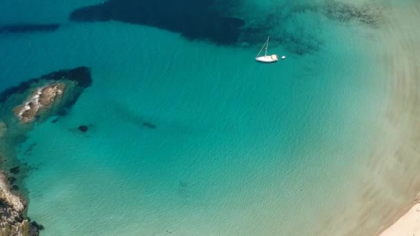 希腊梅塞尼亚著名的半圆形沙滩和Voidokilia泻湖的空中全景 — 图库视频影像
