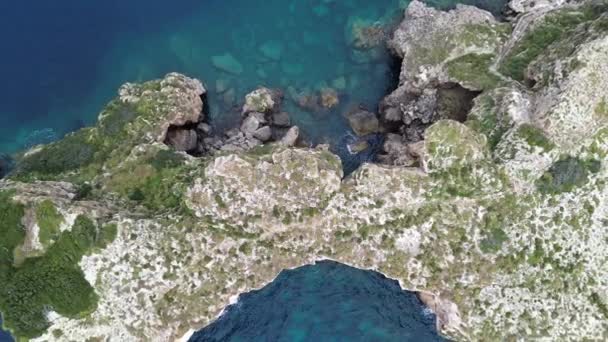 Vedere Aeriană Uluitoare Apusul Soarelui Insulei Istorice Stancoase Tsichli Baba — Videoclip de stoc