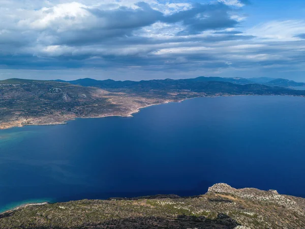 Laconia, Moreloponese, Yunanistan 'daki Plytra bölgesi üzerinde hava manzarası.