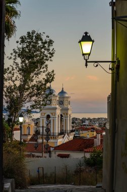 Yunanistan 'ın Messenia kentindeki Kalamata şehrinin eski tarihi merkezinde Ypapanti Metropolitan Kilisesi (Kurtarıcının Sunumu)