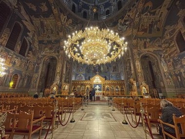 Kalamata, Messenia, Yunanistan 'daki Agii Taksikemerleri (En Büyük Tugayların Kutsal Tapınağı) kilisesinin iç manzarası