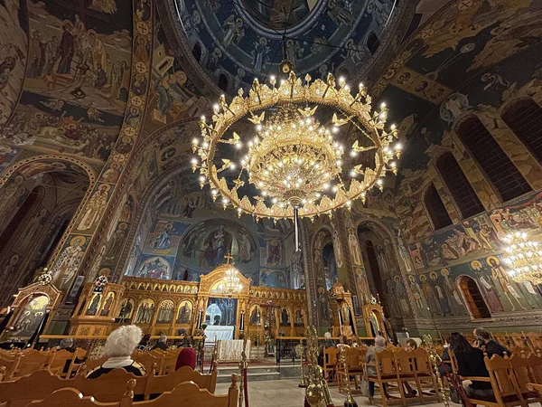 Kalamata, Messenia, Yunanistan 'daki Agii Taksikemerleri (En Büyük Tugayların Kutsal Tapınağı) kilisesinin iç manzarası