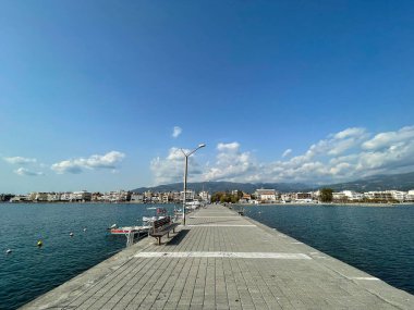 Messenia 'daki Kalamata limanının güzel manzarası, Yunanistan' daki Mora.