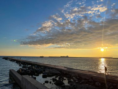 Messenia 'daki Kalamata limanının güzel manzarası, Yunanistan' daki Mora.