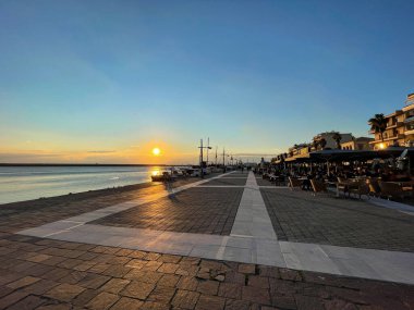 Messenia 'daki Kalamata limanının güzel manzarası, Yunanistan' daki Mora.
