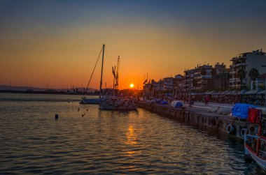 Messenia 'daki Kalamata limanının güzel manzarası, Yunanistan' daki Mora.