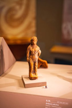 Pylos Kalesi, Niokastro bölgesindeki Pylos Arkeoloji Müzesi 'nin içinde. Sergiler tarih öncesi dönemden Roma dönemine kadar uzanıyor..