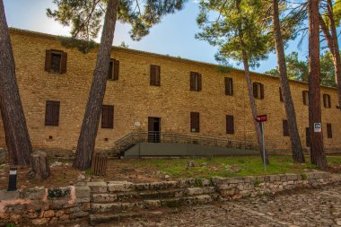 Pylos City, Navarino Area, Messinia, Yunanistan 'daki ünlü Pylos veya Niokastro Kalesi' nden manzara.