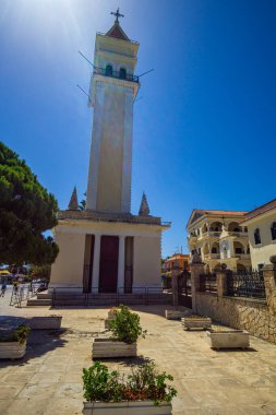 Zakynthos, Yunanistan - 8 Haziran 2024: Zakynthos, Yunanistan 'daki Aziz Dionysios Strosoldes Manastırı Çan Kulesi