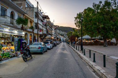 Zakynthos, Yunanistan - 6 Haziran 2024: Yaz döneminde güzel Zakynthos kentinin deniz manzarası. Batı Yunanistan 'daki Zakynthos adası.