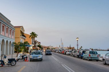 Zakynthos, Yunanistan - 6 Haziran 2024: Yaz döneminde güzel Zakynthos kentinin deniz manzarası. Batı Yunanistan 'daki Zakynthos adası.