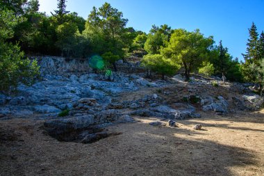 Zakynthos, Yunanistan - 20 Haziran 2024: Yunanistan 'ın Zakynthos adasındaki Kampi kentindeki Miken mezarlığının manzarası