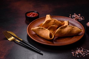 Etten, koyundan, baharattan ve ottan oluşan lezzetli taze krepler.