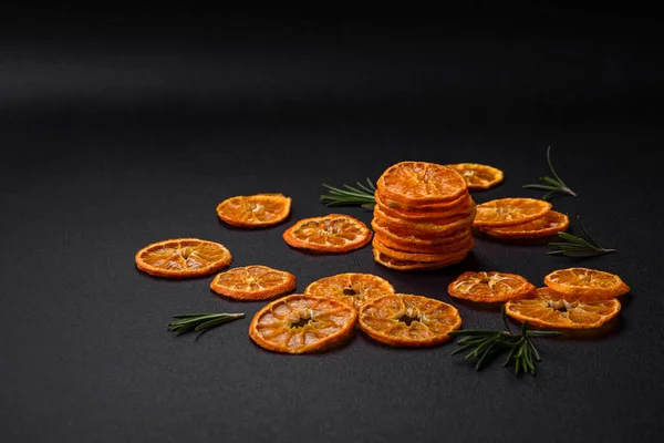 Torkade Runda Form Skivor Ljus Orange Färg Mandarin Mörk Texturala — Stockfoto