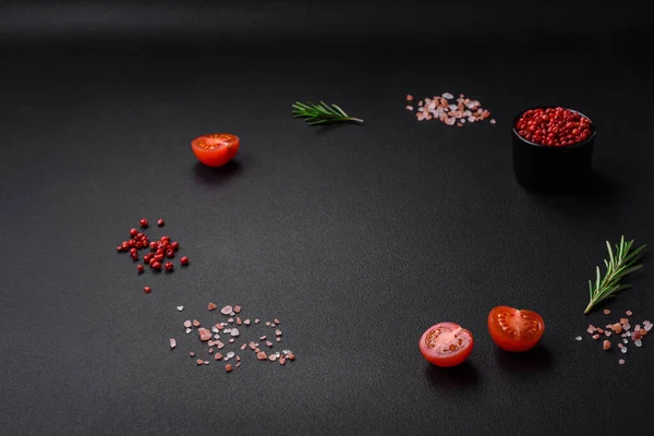 Ingredientes Para Cozinhar Delicioso Prato Vegetariano Tomates Cereja Alecrim Sal — Fotografia de Stock
