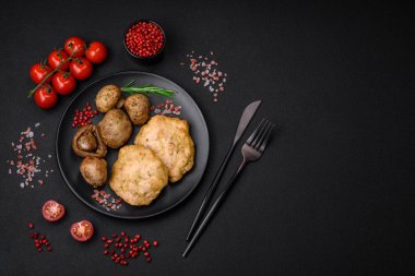 Lezzetli kızarmış fileto, baharatlı, tuzlu ve çimento kaplı gözleme.