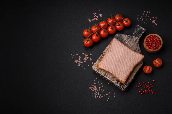 Delizioso Toast Croccante Con Pollo Patè Oca Con Sale Spezie — Foto Stock