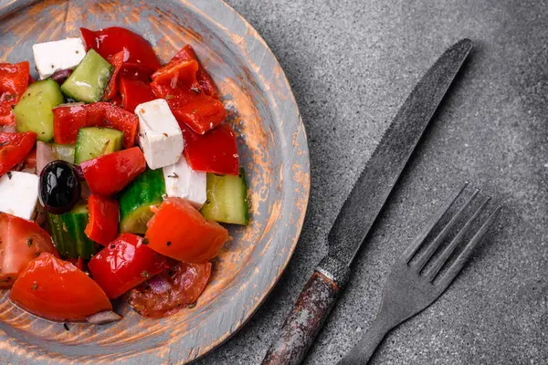 Delicious Fresh Juicy Greek Salad Feta Cheese Olives Peppers Tomatoes — Stock Photo, Image