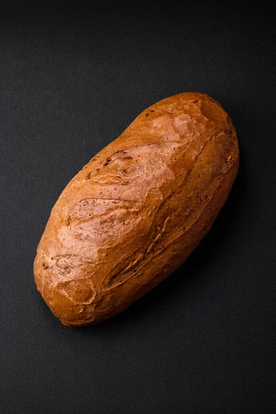 Heerlijk Vers Knapperig Brood Met Granen Zaden Een Textuur Donkere — Stockfoto