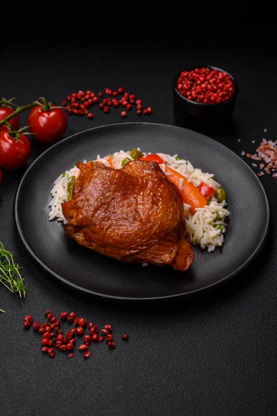 Köstlicher Gekochter Reis Mit Huhn Und Gemüse Oder Risotto Mit — Stockfoto