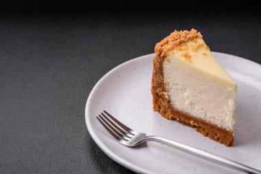 Beton kaplamalı lezzetli cheesecake keki. Lezzetli kahvaltı tatlısı