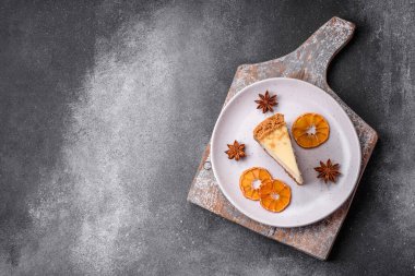 Beton kaplamalı lezzetli cheesecake keki. Lezzetli kahvaltı tatlısı