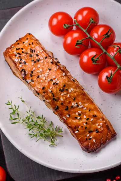 Delicious Fresh Grilled Red Fish Salt Spices Herbs Dark Concrete — Stock Photo, Image