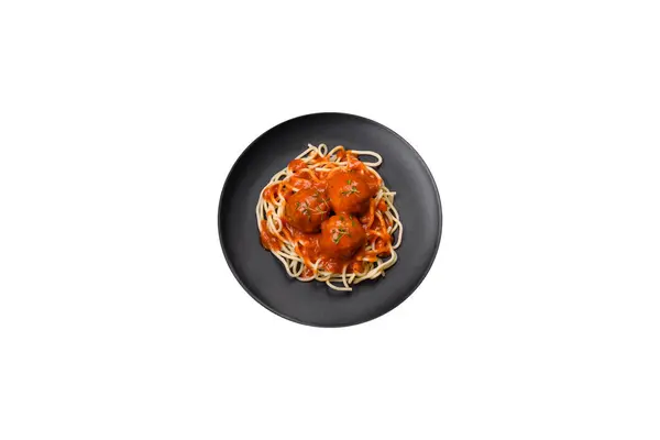 Deliziose Polpette Fresche Pasta Sugo Pomodoro Con Sale Spezie Erbe — Foto Stock