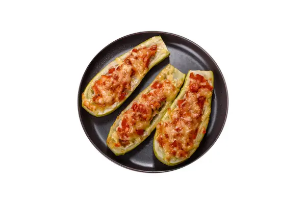 Okurky Plněné Masem Zeleninou Sýrem Zucchiniho Lodě Naložené Cukety — Stock fotografie