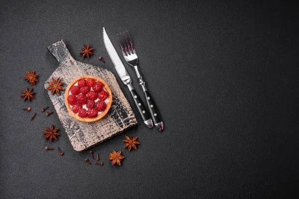 Delicious Fresh Sweet Tart Ripe Raspberries Cream Dark Concrete Background — Stock Photo, Image