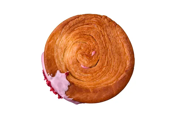 Croissant Hojaldre Redondo Con Relleno Frambuesa Rollo Nueva York Sobre Imagen de stock