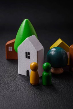 Kendi evinize yatırım yapmak ve gayrimenkul almak için küçük ahşap bir ev. Fikrin için arka plan