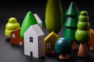 Kendi evinize yatırım yapmak ve gayrimenkul almak için küçük ahşap bir ev. Fikrin için arka plan