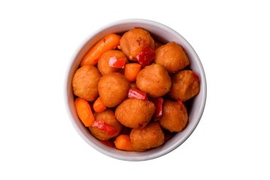 Sebzeli, tuzlu, baharatlı ve çimento kaplı lezzetli patates topları.