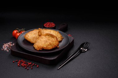 Patatesten, etten, havuçtan, tuzlu soğandan, baharattan ve çimentodan yapılmış lezzetli çıtır gözlemeler.