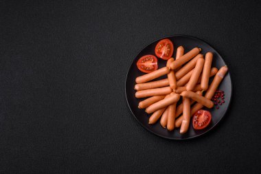 Tuzlu, baharatlı ve çimento kaplı lezzetli vejetaryen sosisleri.