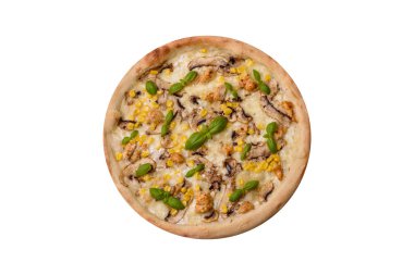Mısırlı, peynirli, domatesli, mantarlı, tuzlu, baharatlı ve otlu lezzetli bir pizza.