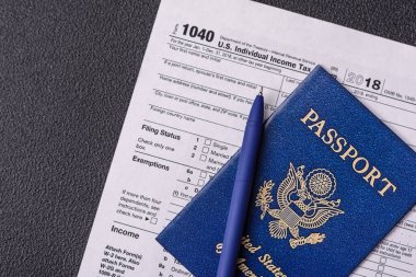 Onaylama ve geri ödeme için ABD vergi formunu 1040 doldurun. ABD vatandaşlarının vergi beyanı