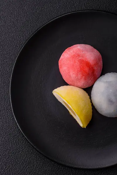stock image Delicious sweet chilled mochi desserts with fruit filling and rice dough coating