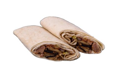 Lezzetli geleneksel shawarma ya da koyu beton arka planda sığır eti, mantar ve soslu çörek kebabı.