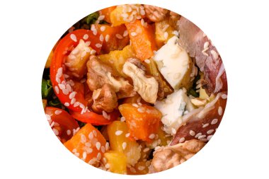 Prosciutto, fırında kabak, peynir, marul, domates ve susam tohumlu iştah açıcı salata.