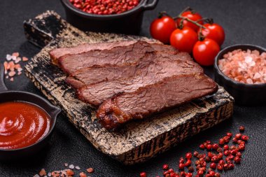 Izgara wagyu bifteği, tuzlu, baharatlı ve çimento kaplı.