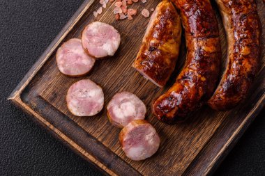 Salyangoz ya da salyangoz şeklinde tuzlu, baharatlı ve otlu lezzetli bir sosis.