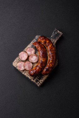 Salyangoz ya da salyangoz şeklinde tuzlu, baharatlı ve otlu lezzetli bir sosis.