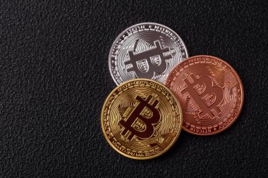 Bitcoin şifreleme kuklası yuvarlak demir para şeklinde. Tasarımınız için kavramsal arkaplan