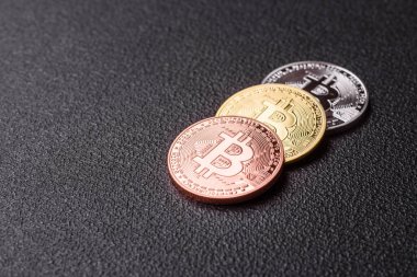 Bitcoin şifreleme kuklası yuvarlak demir para şeklinde. Tasarımınız için kavramsal arkaplan