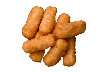 Peynirli, mozzarella, tuz ve baharatlı, yağda kızartılmış leziz çıtır peynir çubukları. Fast food, paket servis.